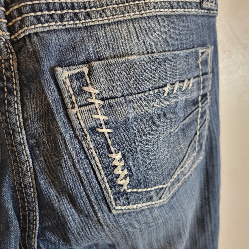BKE Stella Low Rise Distressed Straight Leg Jeans - Picture 7 of 15